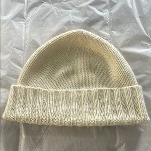 Banana Republic Cream Cashmere Knit Beanie